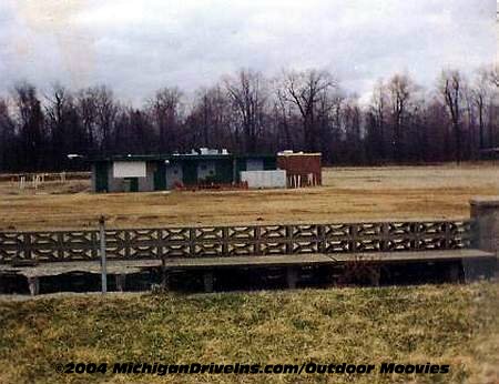 Crest Drive-In Theatre - Crest Snackbar 1990 Courtesy Darryl Burgess-Outdoor Moovies
